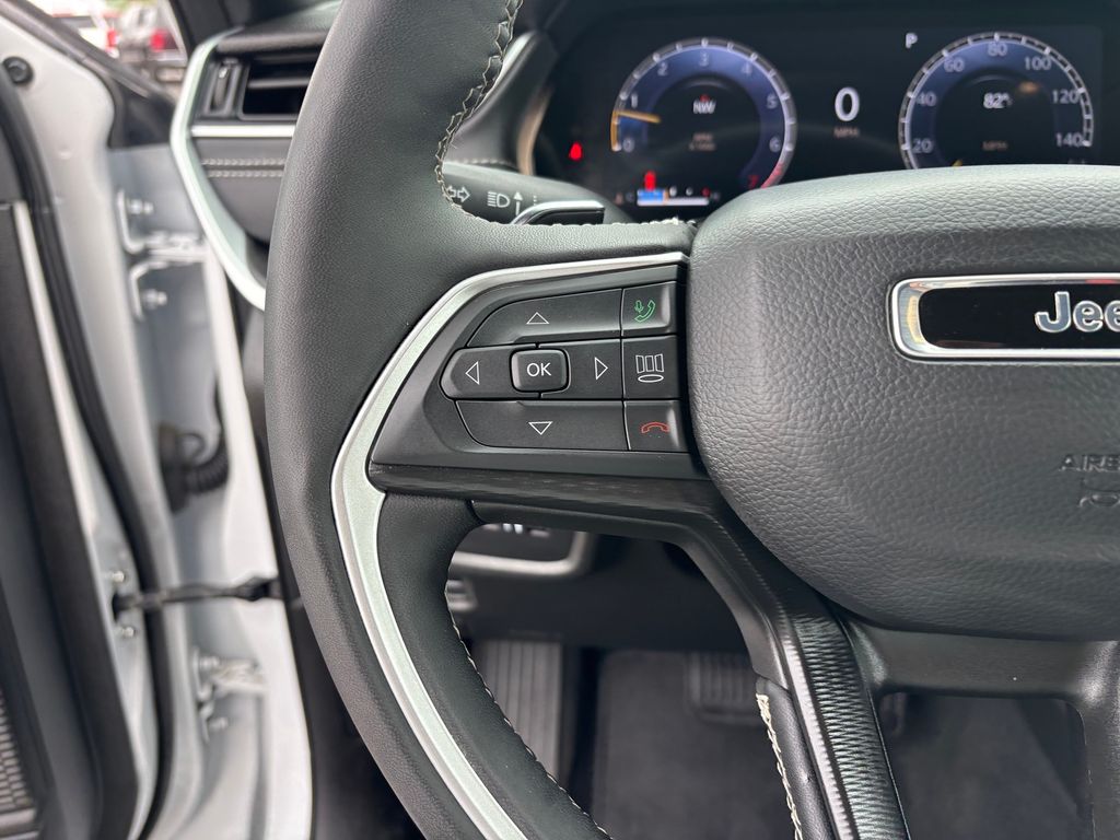 Used Car 2025 Jeep Grand Cherokee  Altitude For Sale Under $40,000 In Austin, Texas