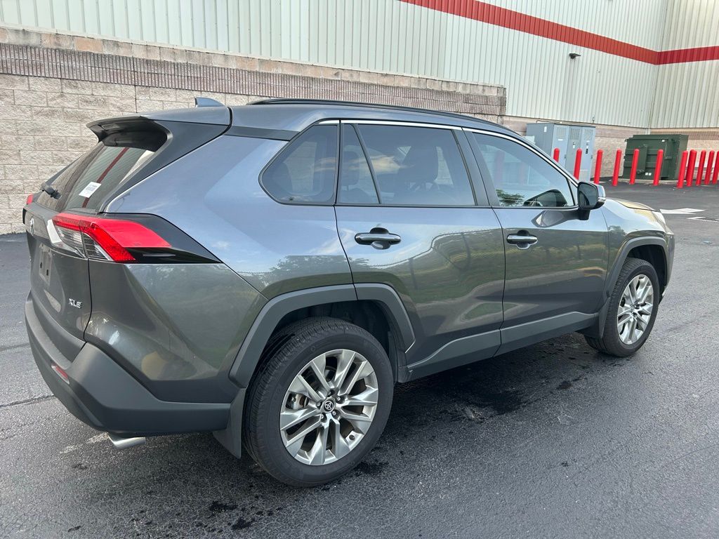 2024 Toyota RAV4 XLE Premium 5