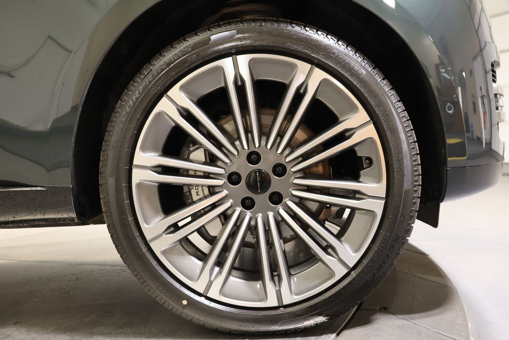 Thumbnail: 2026 Land Rover Range Rover - 12