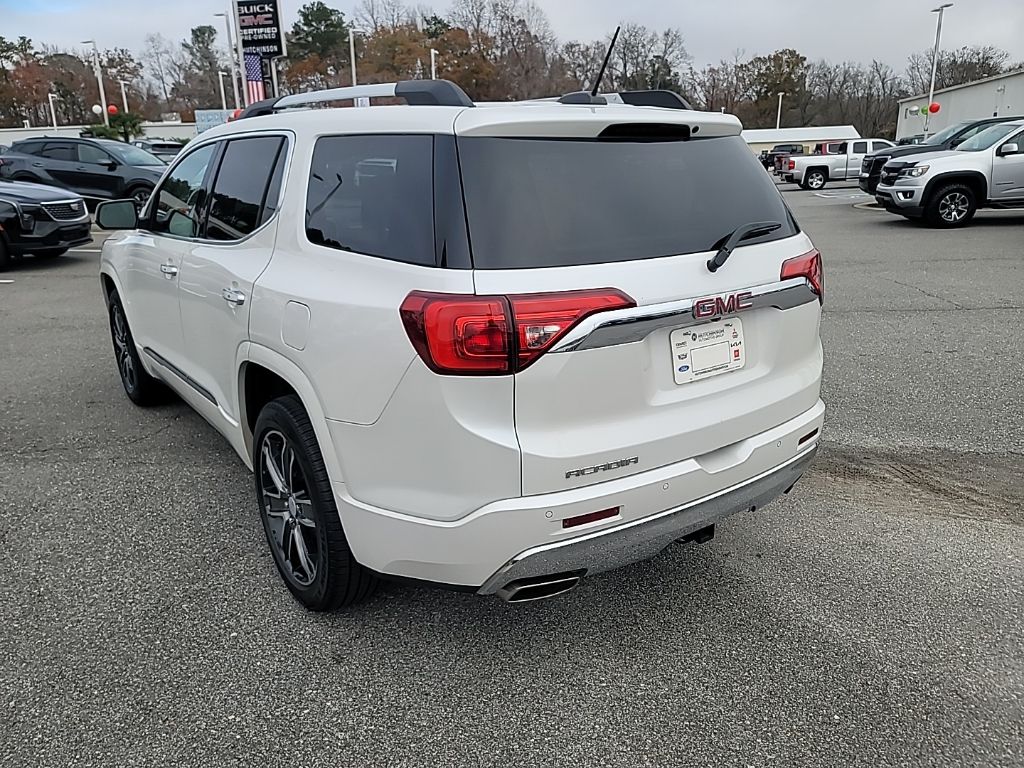 2017 GMC Acadia Denali 5