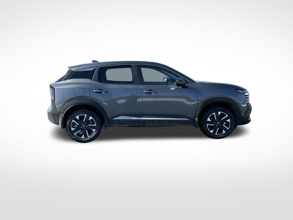 2025 Nissan Kicks SV photo
