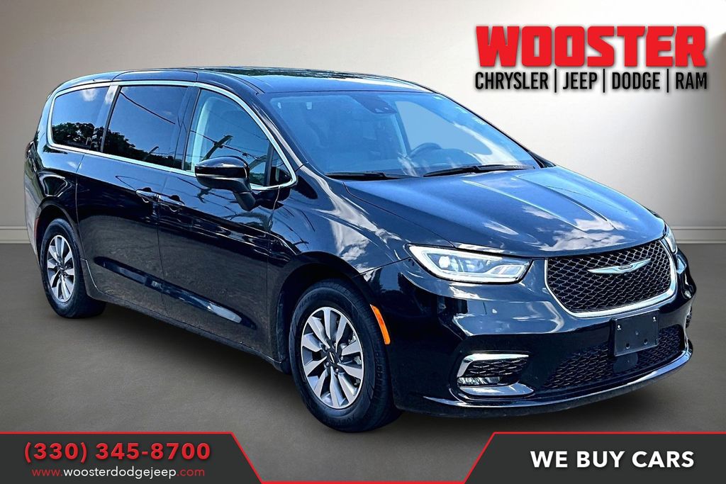 Brilliant Black Crystal Pearlcoat 2023 Chrysler Pacifica Hybrid Touring L FWD Minivan Front-Wheel Drive Continuously Variable Transmission