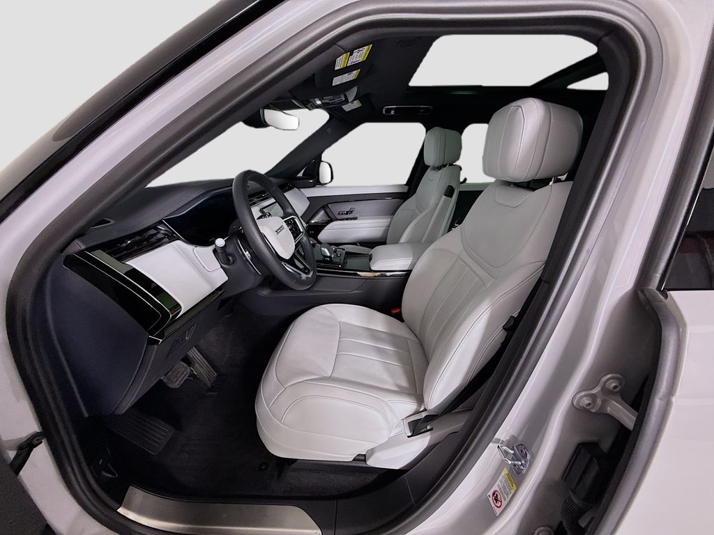 Thumbnail: 2023 Land Rover Range Rover Sport - 20