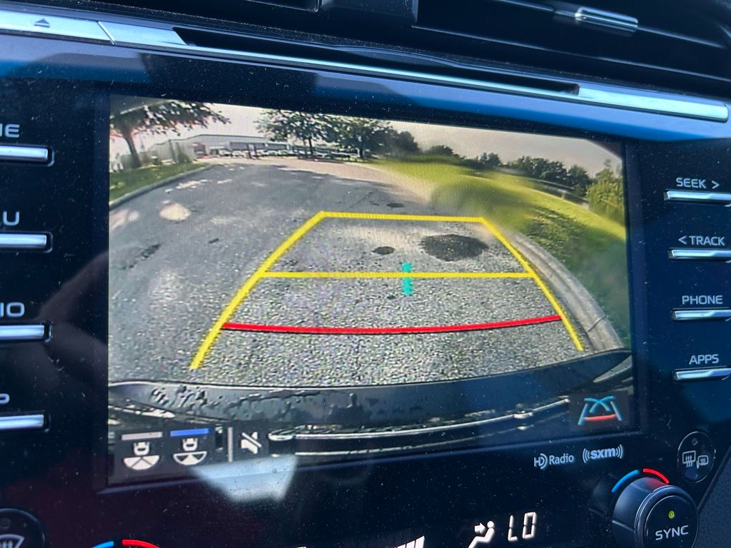 2020 Toyota Camry XLE 24