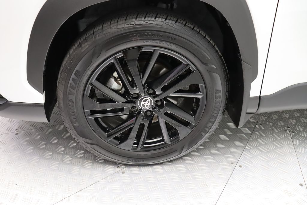 Thumbnail: 2025 Toyota Corolla Cross - 4