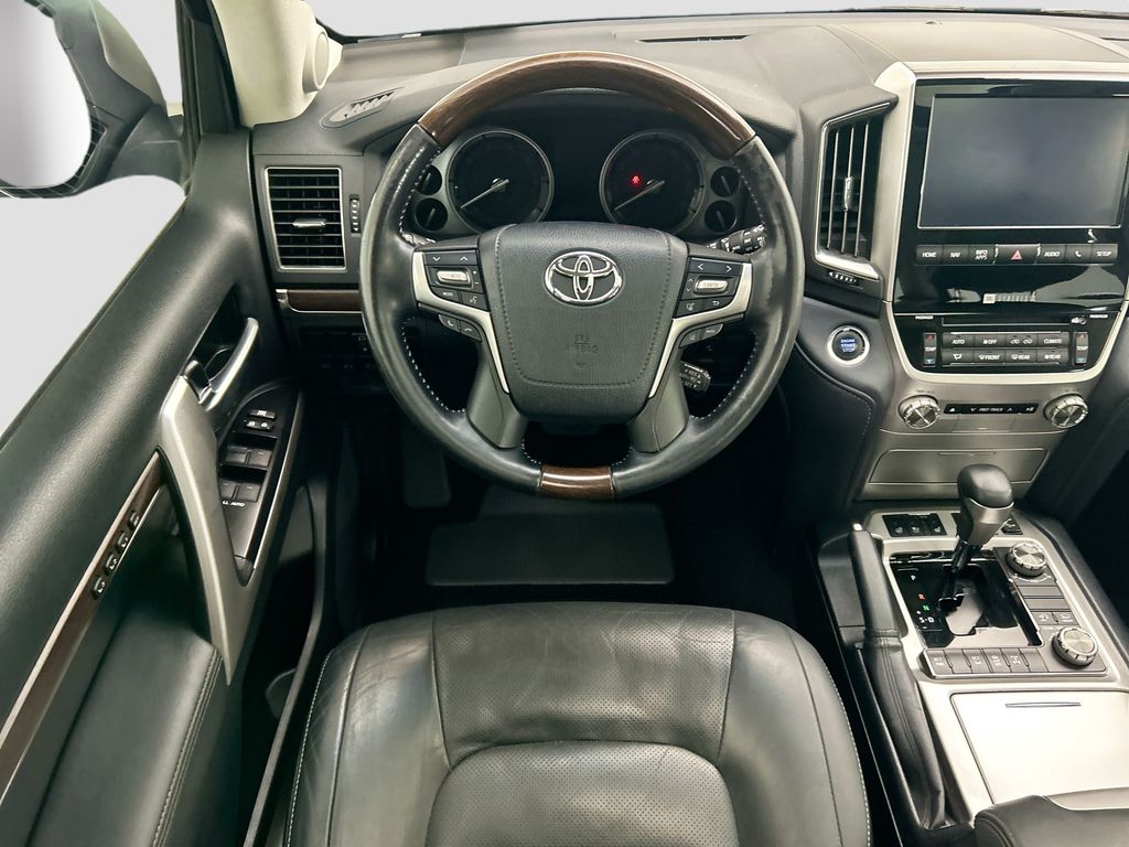 Thumbnail: 2019 Toyota Land Cruiser - 10