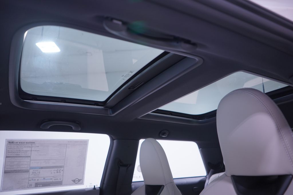 Thumbnail: 2026 MINI Cooper - 8