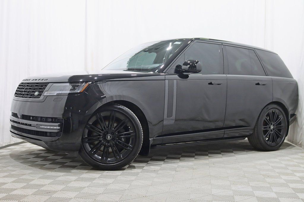 2025 Land Rover Range Rover P530 SE AWD