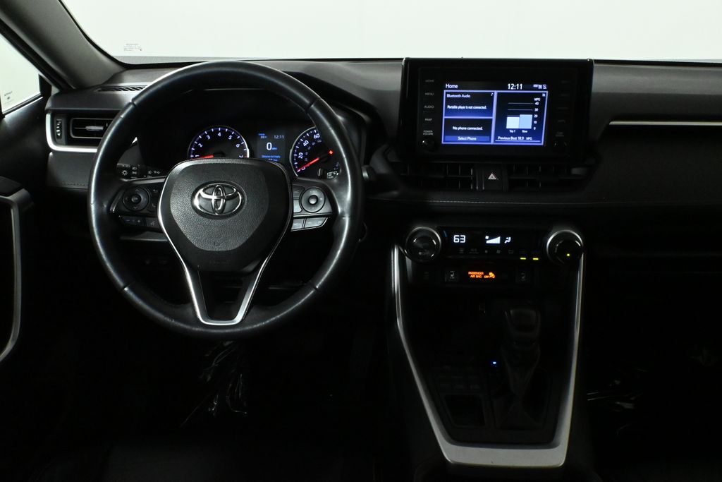 Thumbnail: 2019 Toyota RAV4 - 19