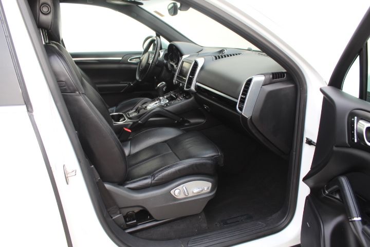 Used Car 2014 Porsche Cayenne  Base For Sale Under $15,000 In Georgetown, Texas