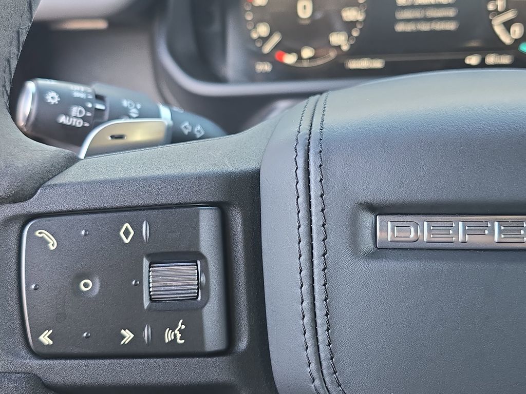 Certified Used 2023  Land Rover Carpathian Edition image 17