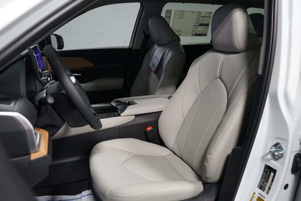 Thumbnail: 2026 Toyota Grand Highlander - 27