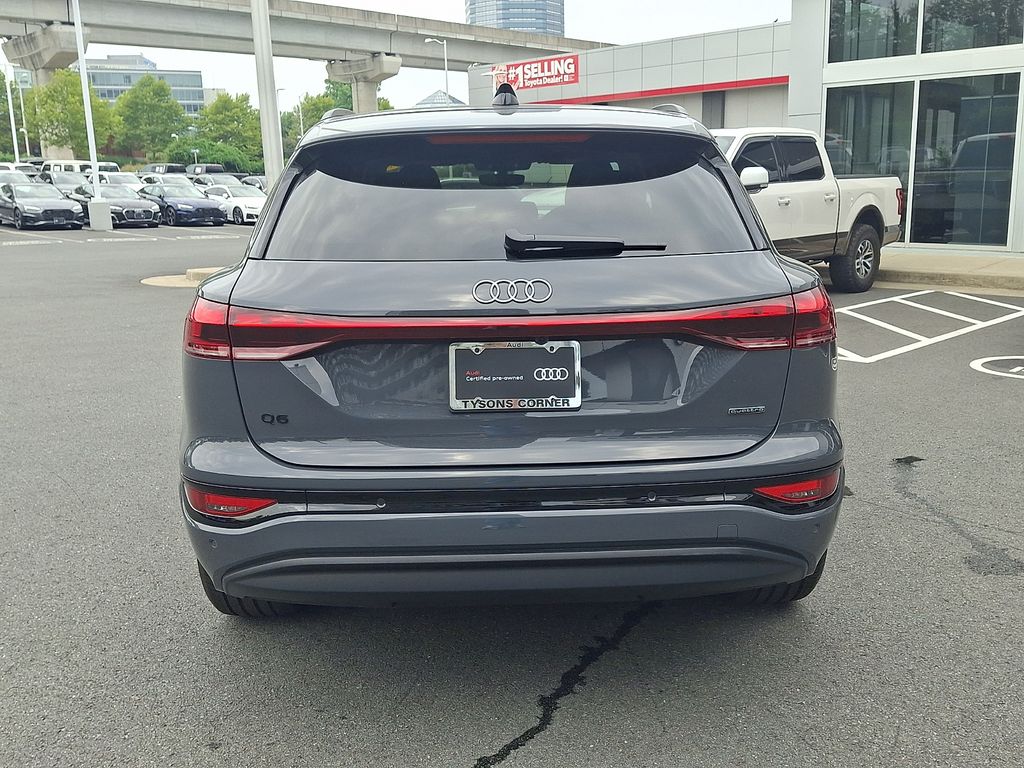 Thumbnail: 2025 Audi Q6 e-tron - 5