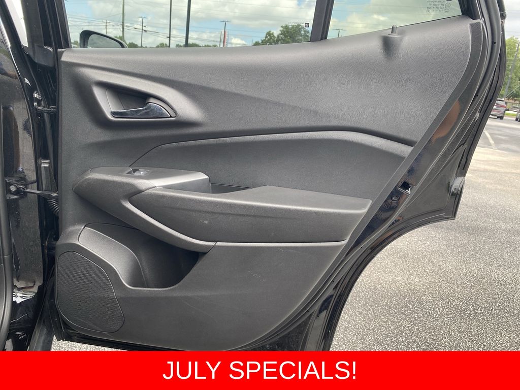 Used 2025 Chevrolet Trax SUV