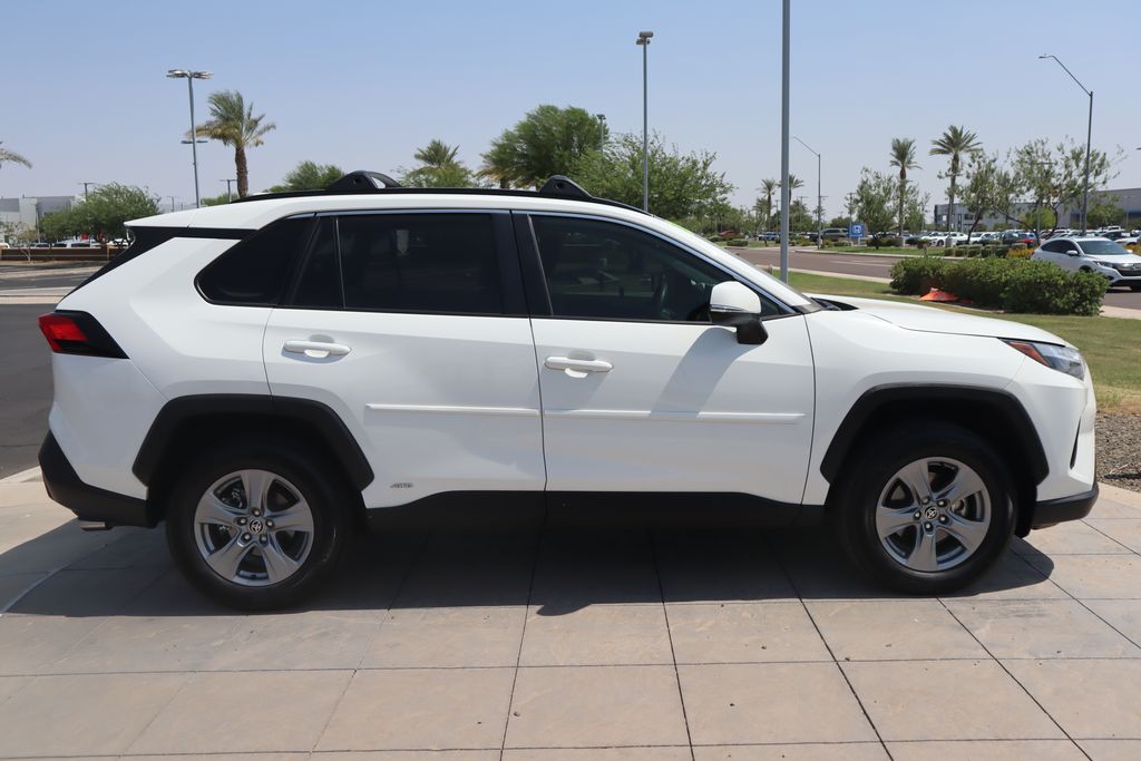 Thumbnail: 2022 Toyota RAV4 - 4