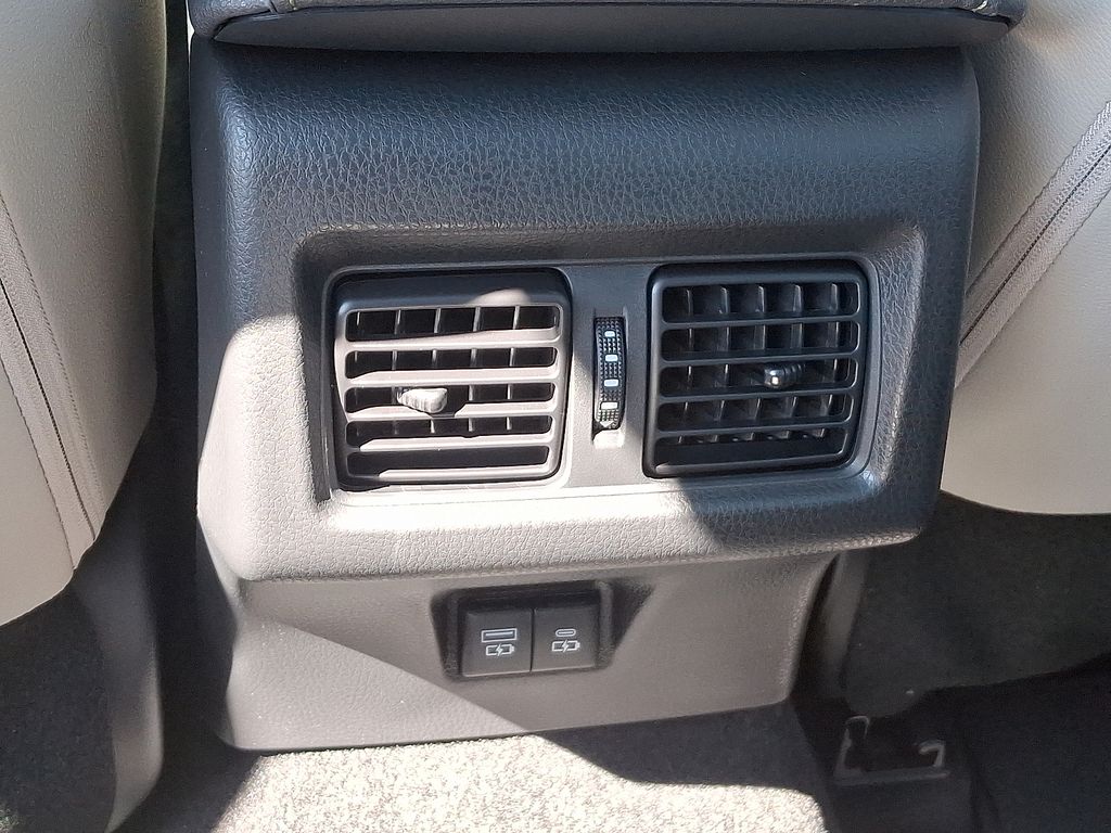 Thumbnail: 2025 Toyota Camry - 11