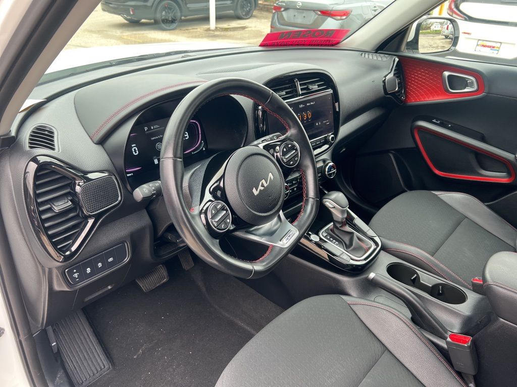 2023 Kia Soul GT-Line photo