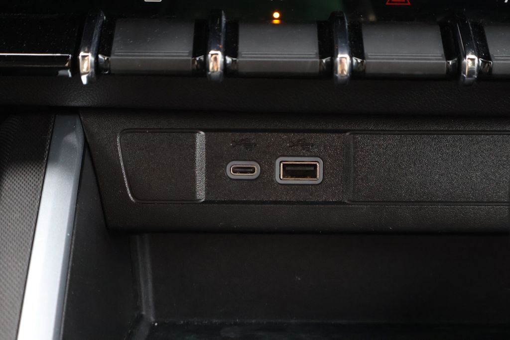 Thumbnail: 2024 Chevrolet Colorado - 23