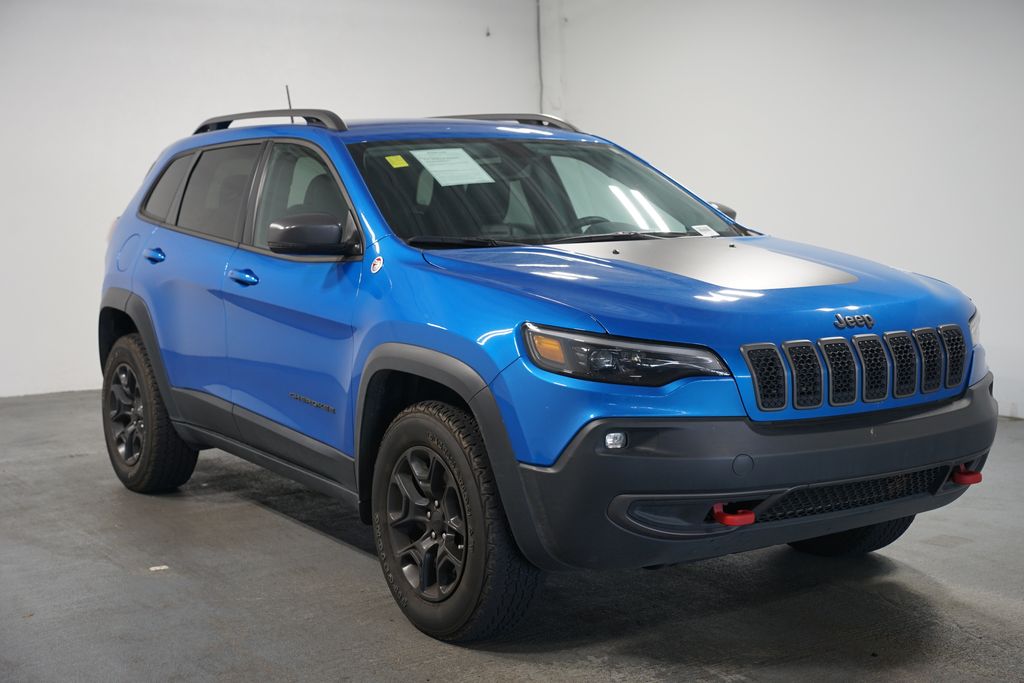 Thumbnail: 2019 Jeep Cherokee - 3