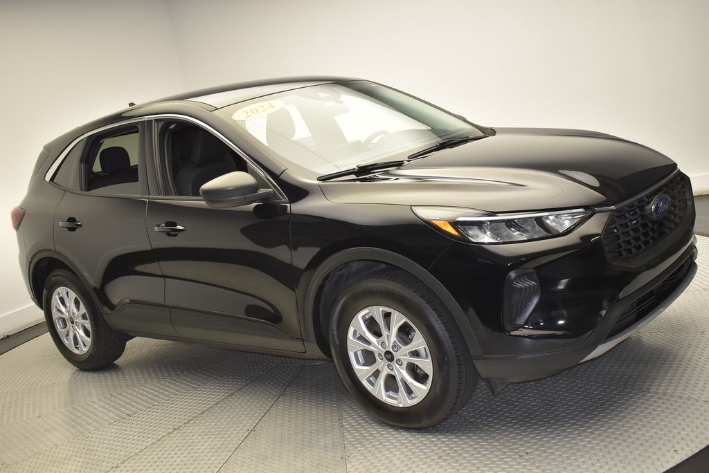 Thumbnail: 2024 Ford Escape - 3