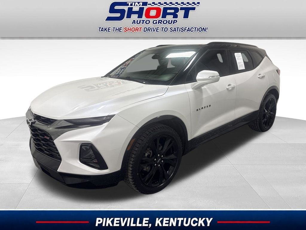 White (Iridescent Pearl Tricoat) 2022 Chevrolet Blazer SUV / Crossover All-Wheel Drive 9-Speed Automatic Overdrive