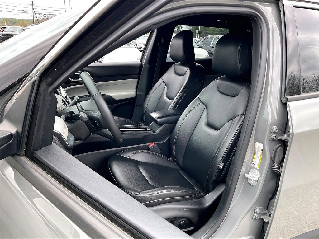 2024 Jeep Compass — photo 9