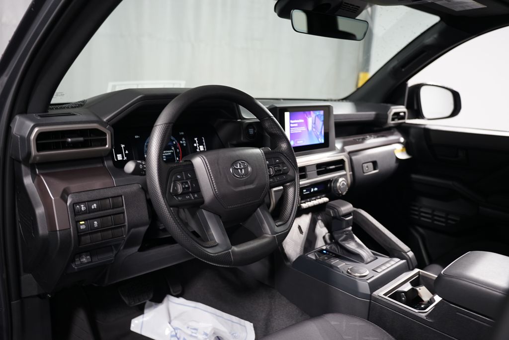 2025 Toyota Tacoma SR5 12