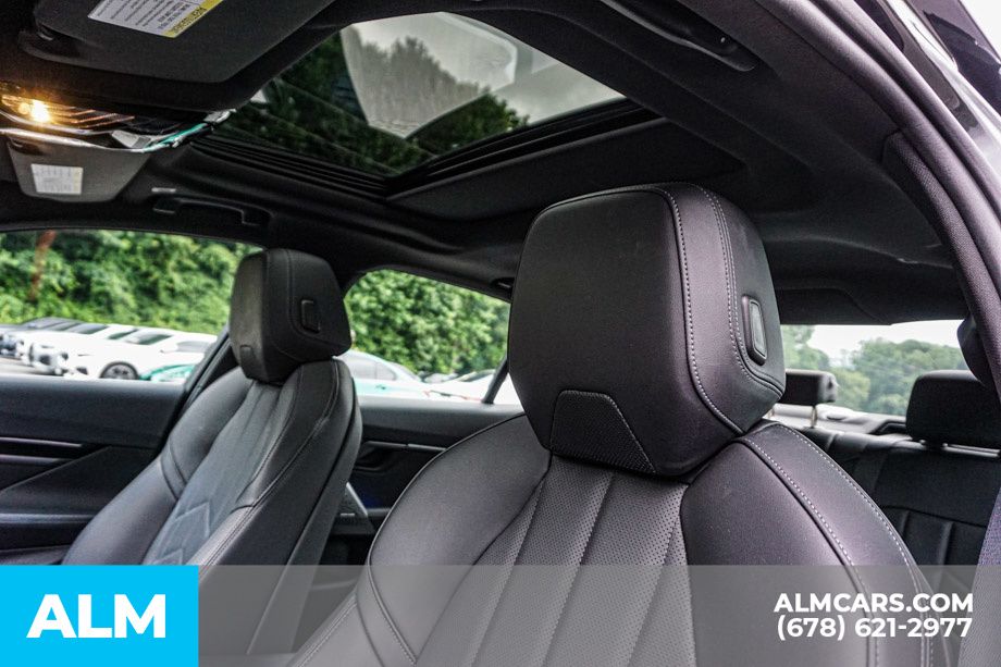 Used 2025 Gray BMW 530i image 18
