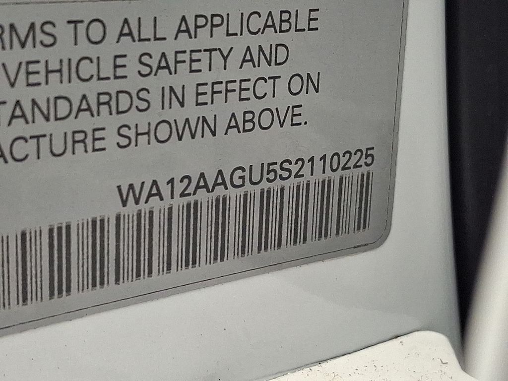 Thumbnail: 2025 Audi Q5 - 14