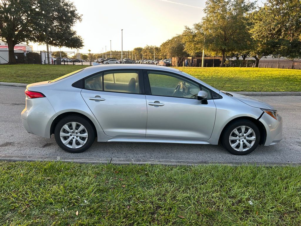 Thumbnail: 2022 Toyota Corolla - 6