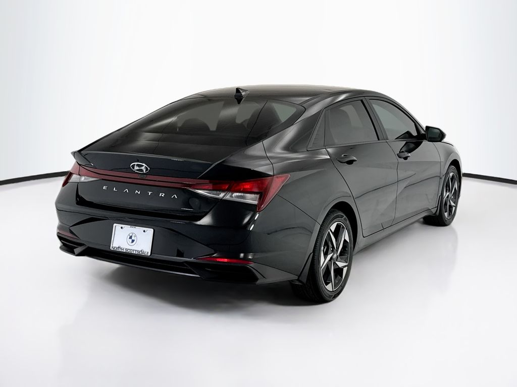 Thumbnail: 2023 Hyundai Elantra - 5