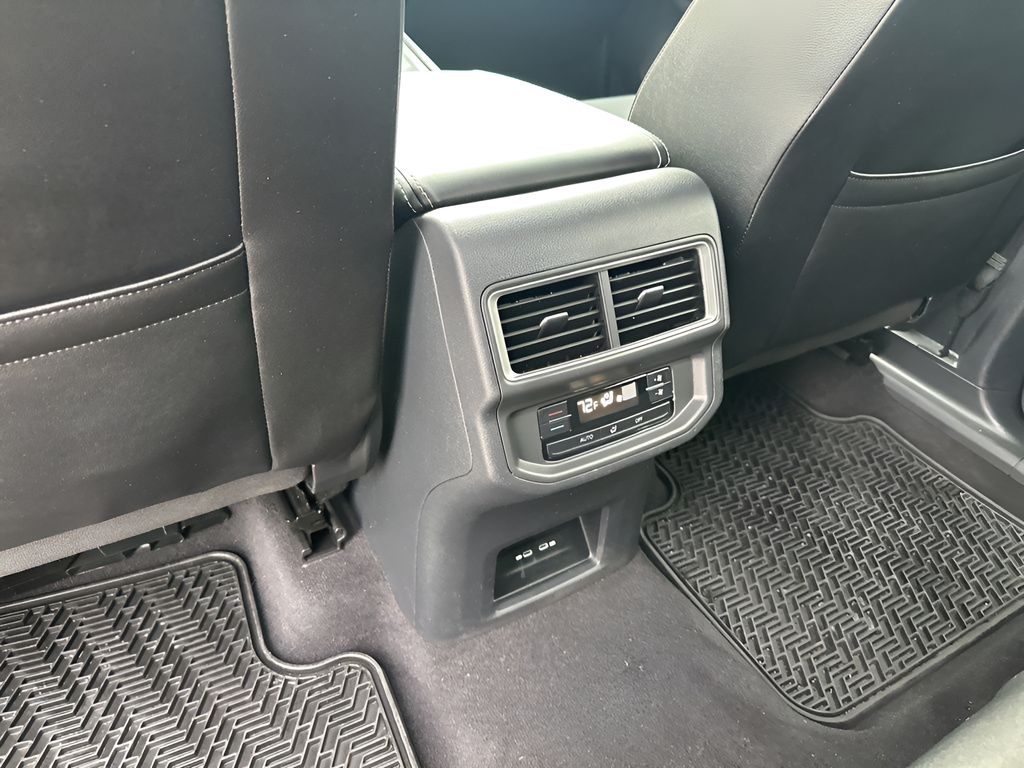 Used Car 2024 Volkswagen Atlas  2.0t Se For Sale Under $30,000 In Austin, Texas