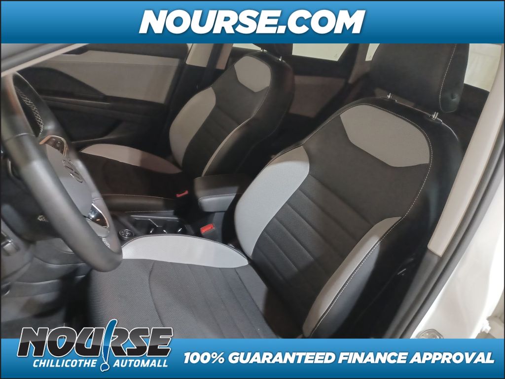2022 Volkswagen Taos 1.5T SEL photo