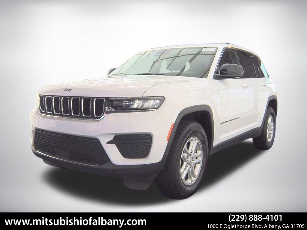 2023 Jeep Grand Cherokee Laredo