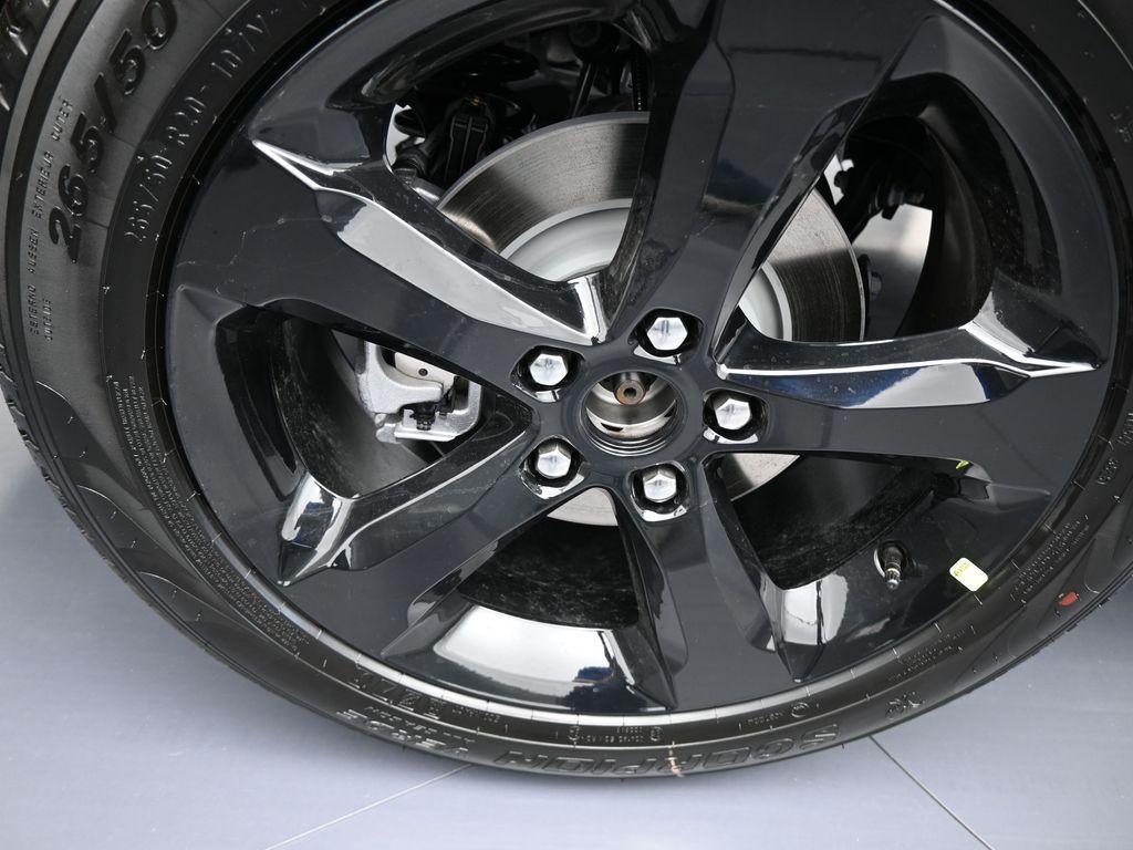 New 2025 Velvet Red Pearlcoat Jeep Limited image 34