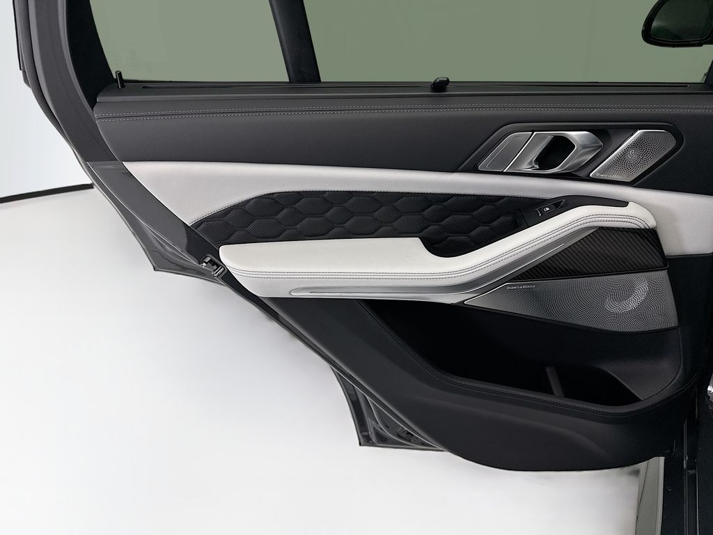 Thumbnail: 2026 BMW X5 - 25