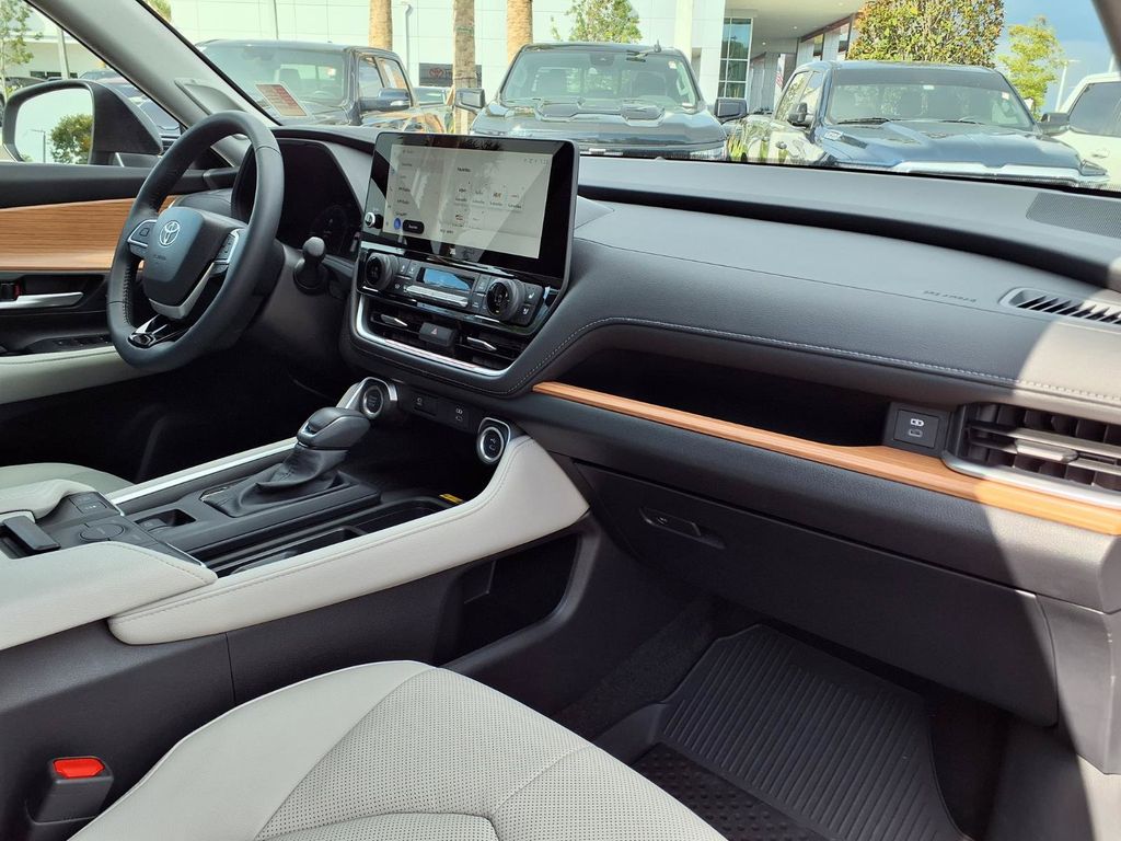 Used 2026 Toyota Grand Highlander SUV