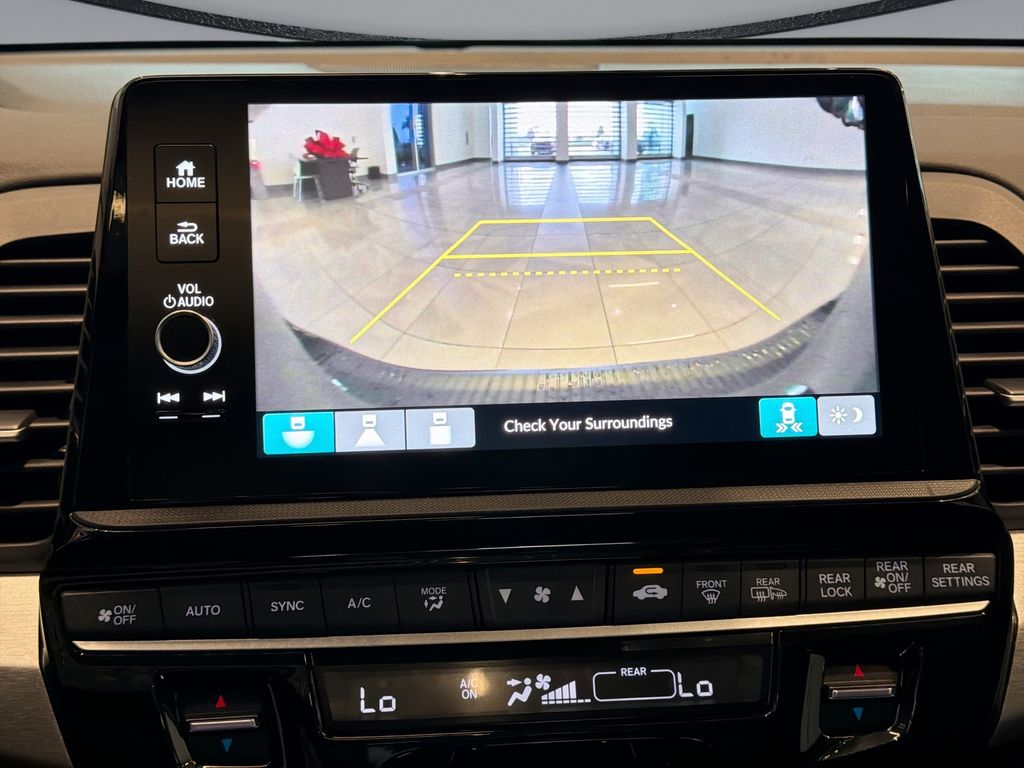 Thumbnail: 2025 Honda Odyssey - 24