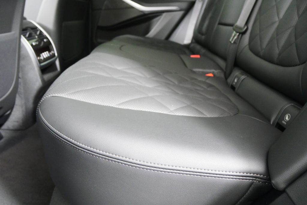 Thumbnail: 2026 BMW X5 - 15