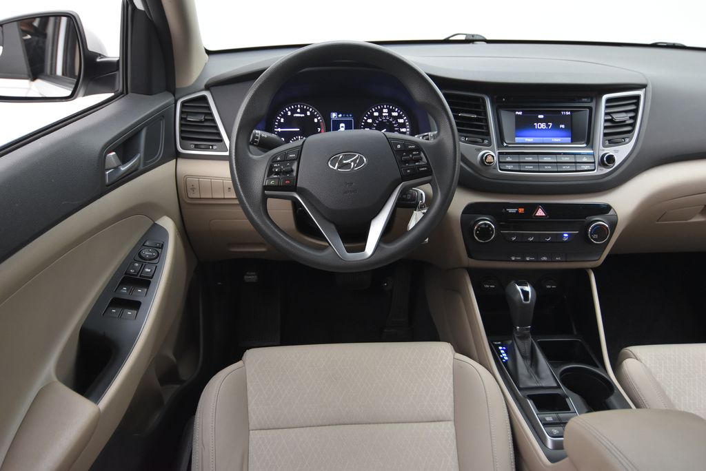 2016 Hyundai Tucson SE photo