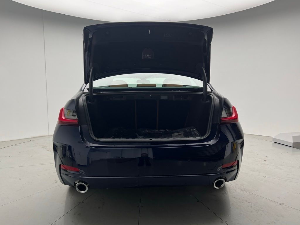 Thumbnail: 2026 BMW 3 Series - 5