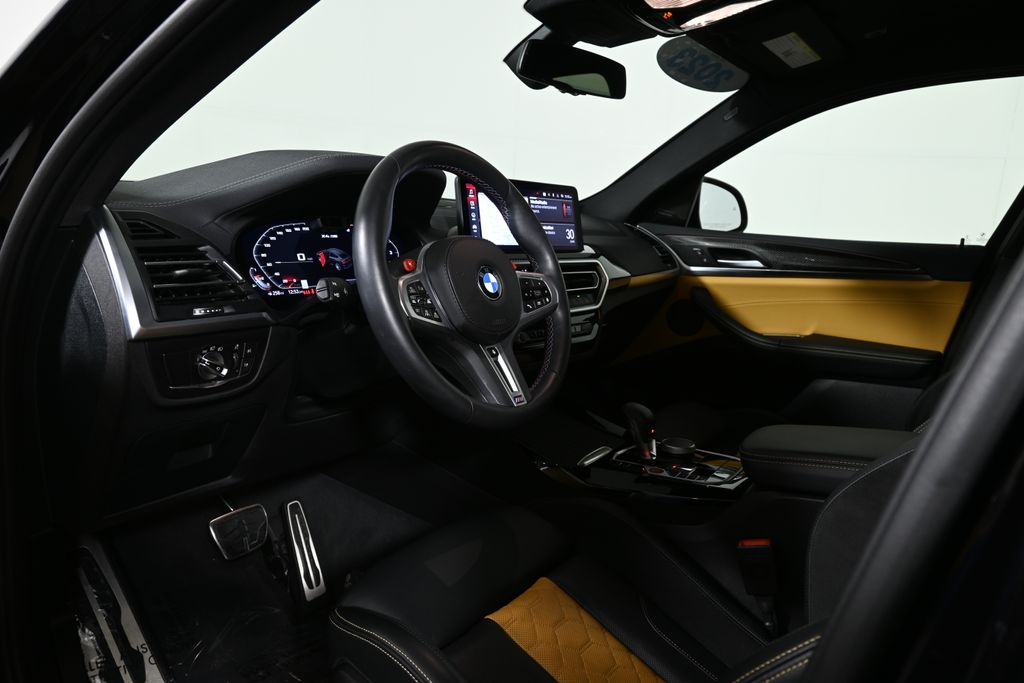 Thumbnail: 2023 BMW X4 - 14