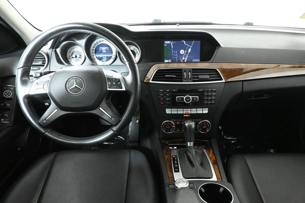 Thumbnail: 2013 Mercedes-Benz C-Class - 17