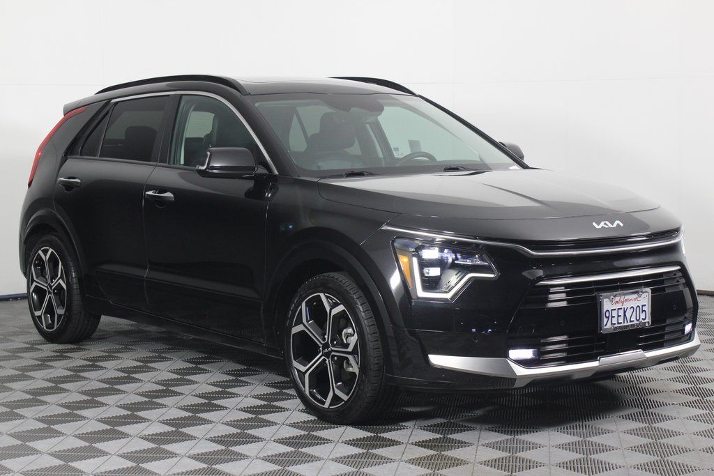 2023 Kia Niro SX Touring 3