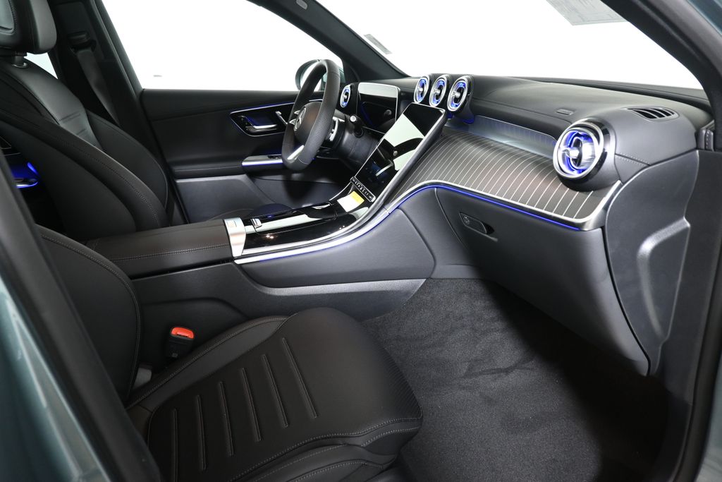 Thumbnail: 2026 Mercedes-Benz GLC - 20