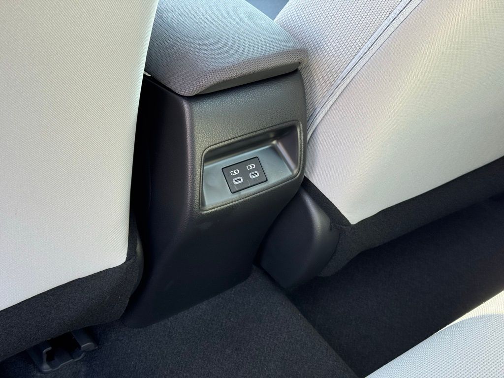 2026 Toyota Corolla LE photo 12