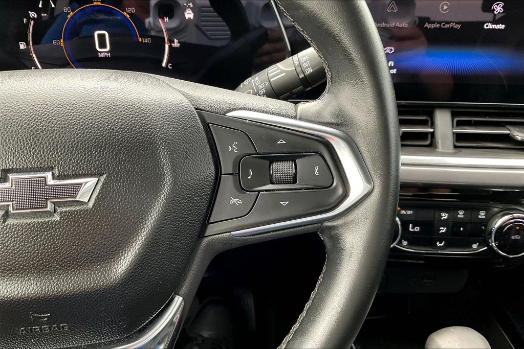 Used 2024 Chevrolet Trax SUV