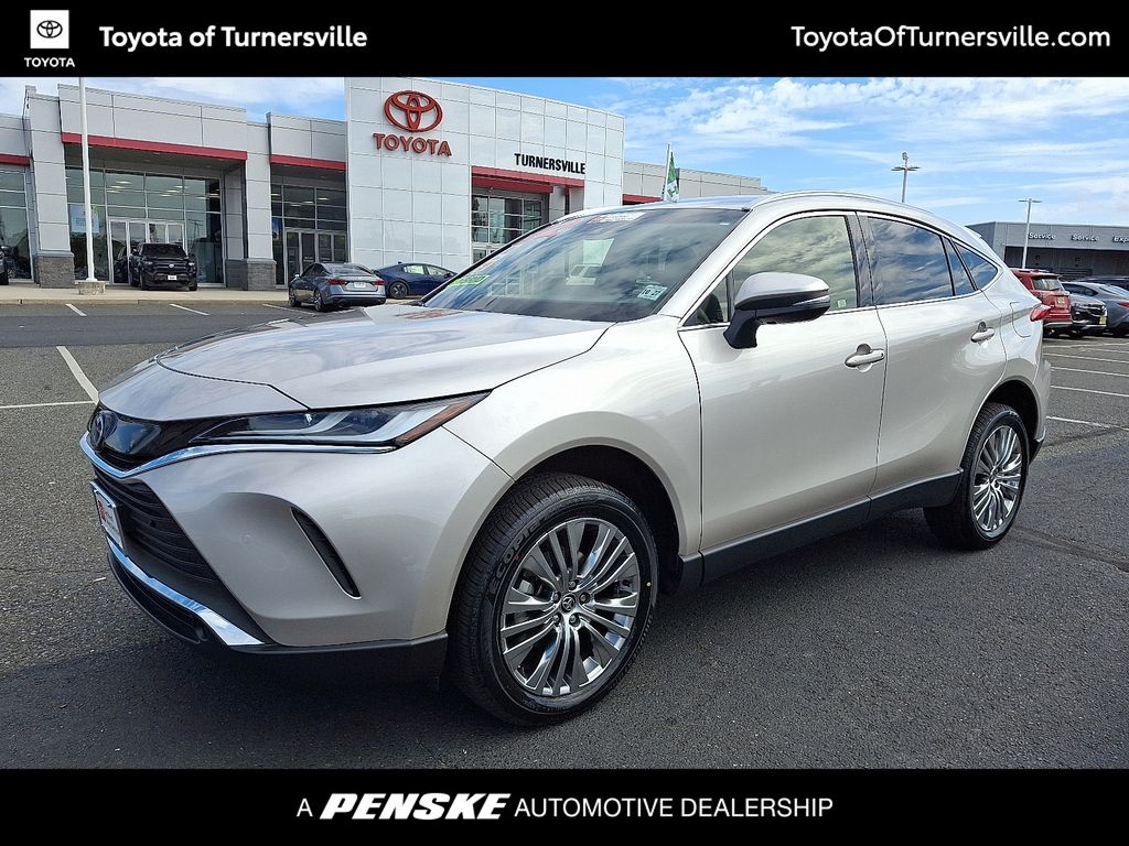 Thumbnail: 2022 Toyota Venza - 1