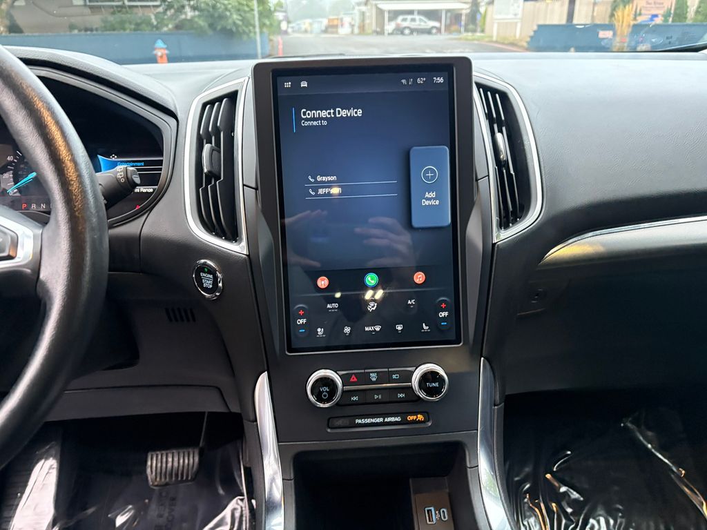 2022 Ford Edge Titanium