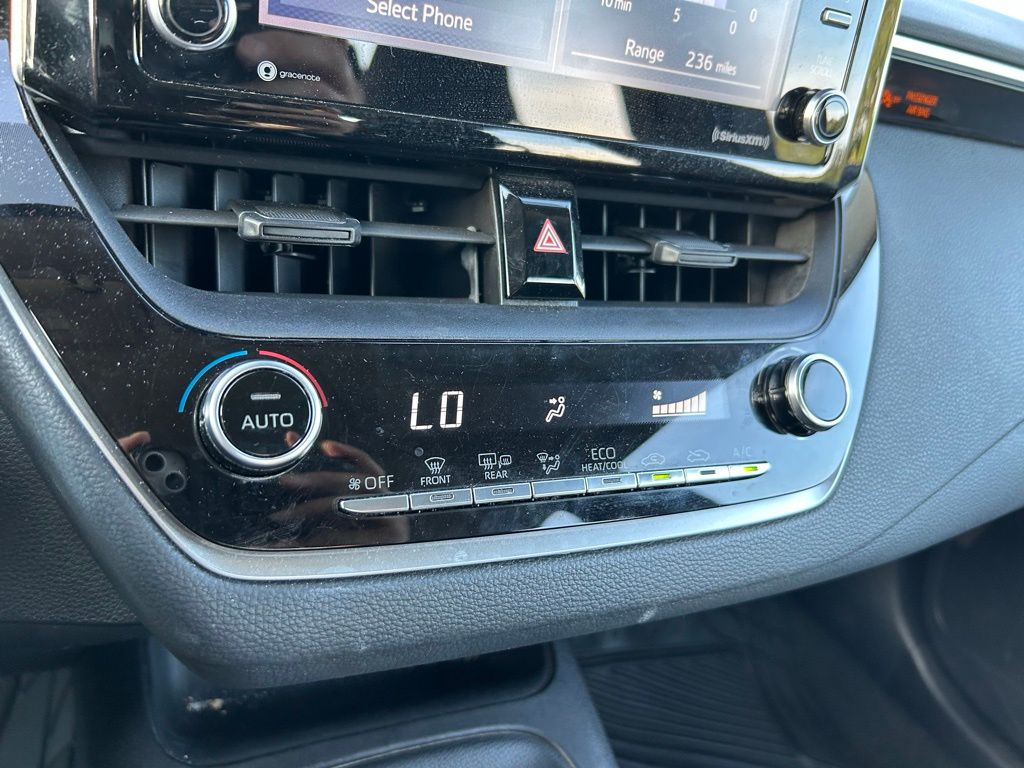 Thumbnail: 2021 Toyota Corolla - 25